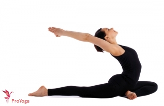 koningsduif met gestrekt been / eka pada rajakapotasana