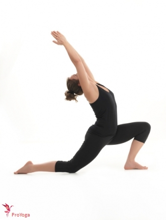 variant op wassende halve maan / anjaneyasana