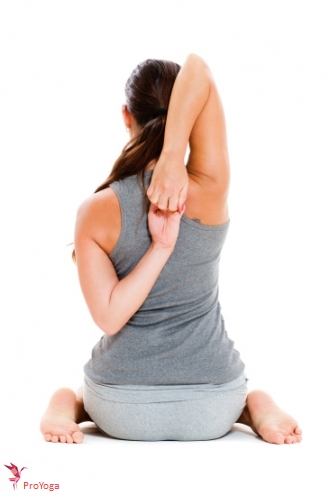 koeiengezicht / gomukhāsana op de rug